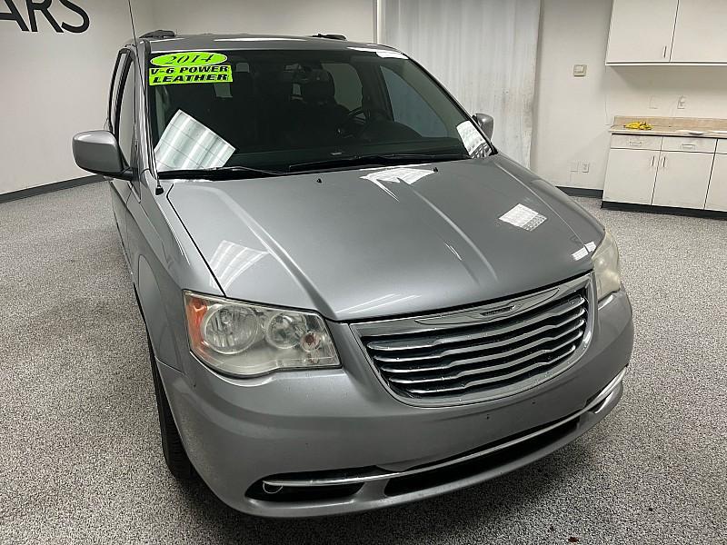 used 2014 Chrysler Town & Country car, priced at $3,791
