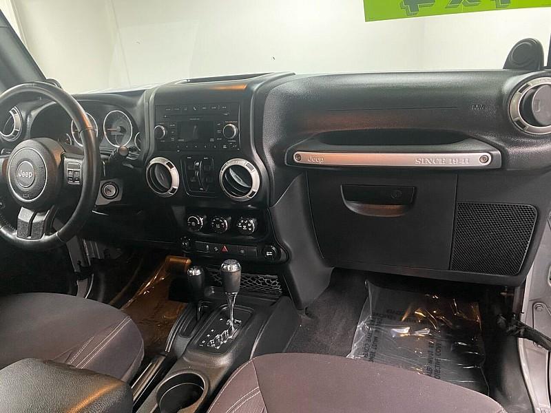 used 2014 Jeep Wrangler Unlimited car, priced at $19,791