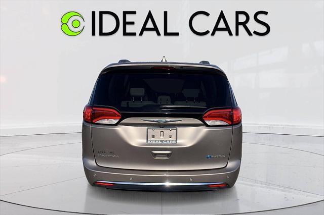 used 2018 Chrysler Pacifica Hybrid car, priced at $14,491