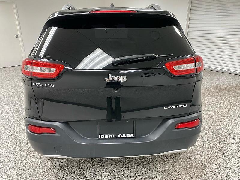 used 2017 Jeep Cherokee car, priced at $7,891