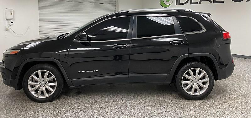 used 2017 Jeep Cherokee car, priced at $7,891