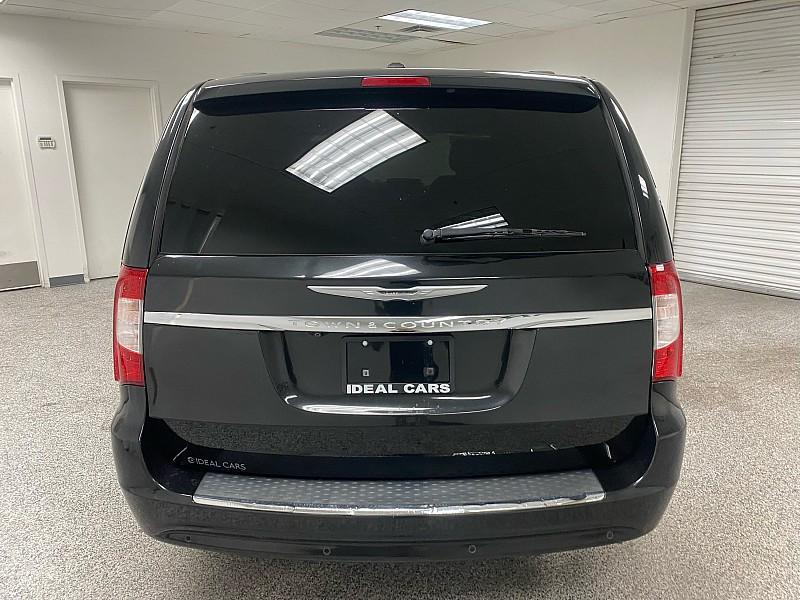 used 2015 Chrysler Town & Country car, priced at $6,891