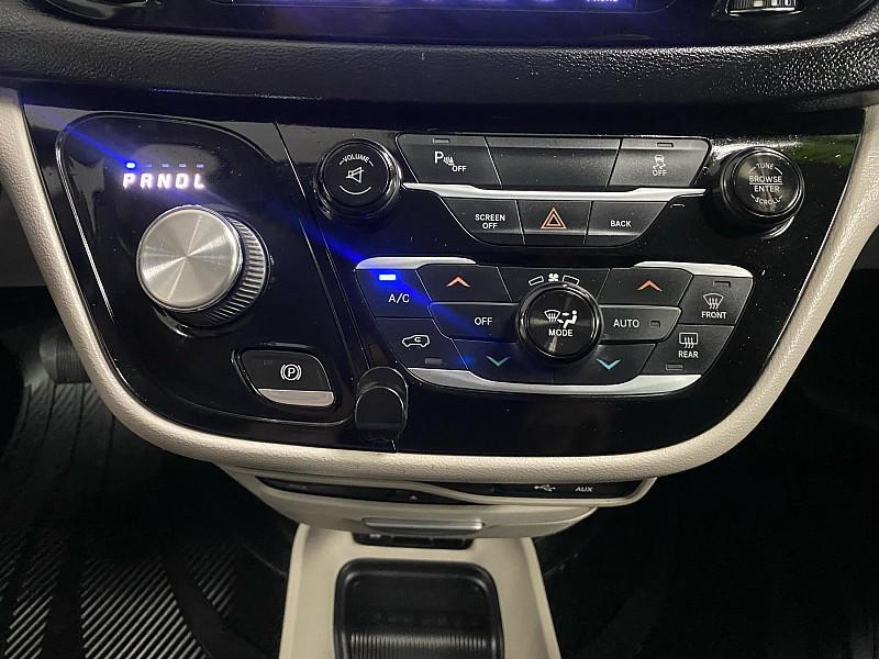 used 2017 Chrysler Pacifica car, priced at $11,791