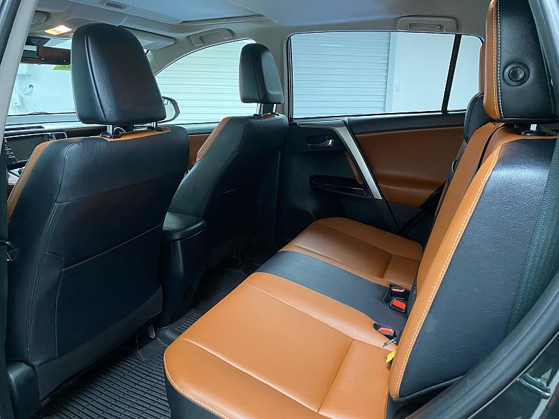 used 2018 Toyota RAV4 Hybrid car, priced at $24,491