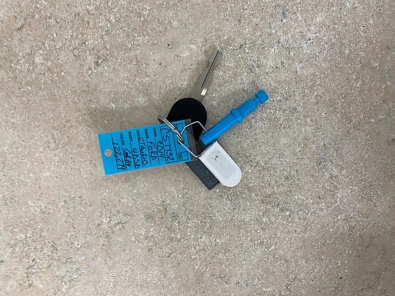 used 2014 Ford Taurus car, priced at $6,991