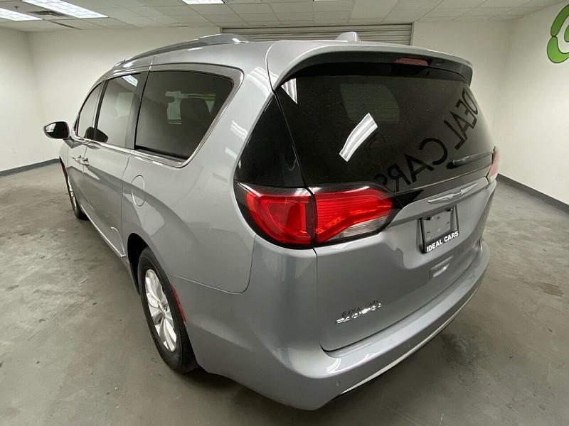 used 2019 Chrysler Pacifica car, priced at $18,791