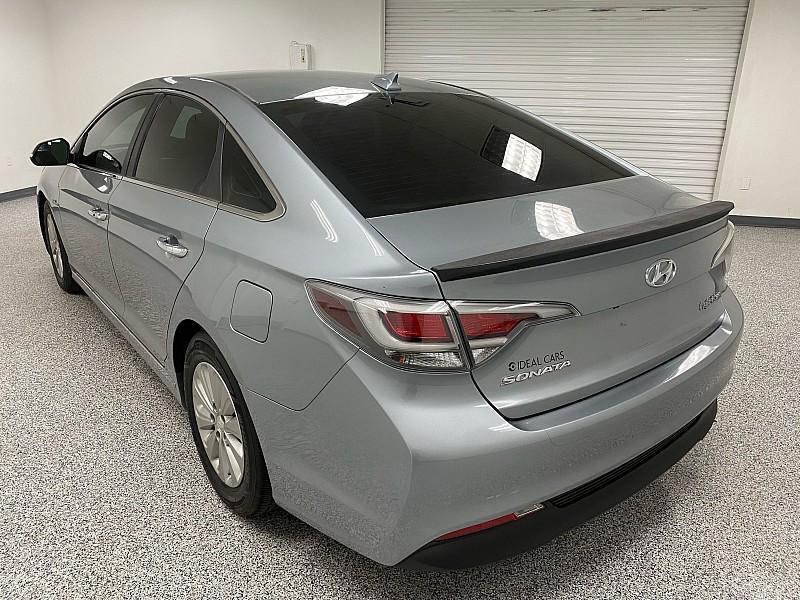 used 2016 Hyundai Sonata Hybrid car, priced at $9,491