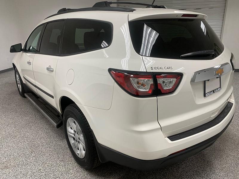 used 2014 Chevrolet Traverse car, priced at $6,891