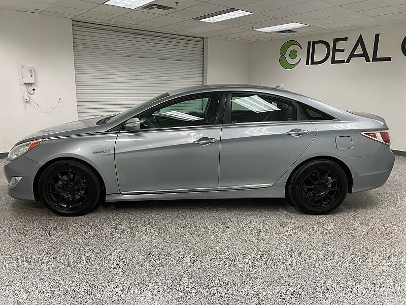 used 2015 Hyundai Sonata Hybrid car, priced at $7,891