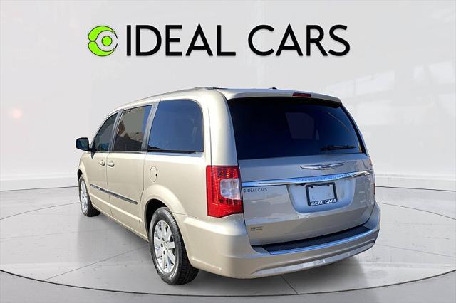 used 2014 Chrysler Town & Country car, priced at $7,491