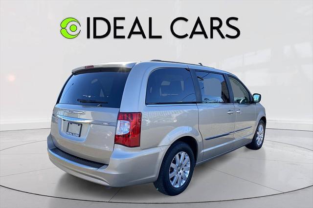 used 2014 Chrysler Town & Country car, priced at $7,491