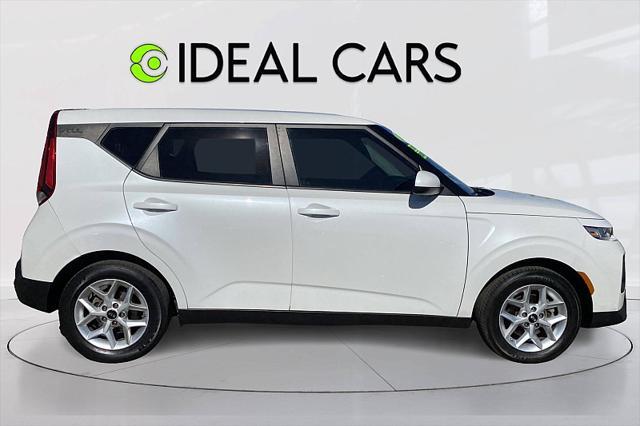 used 2020 Kia Soul car, priced at $13,491