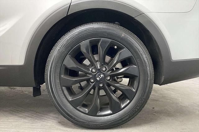used 2020 Kia Sorento car, priced at $16,491