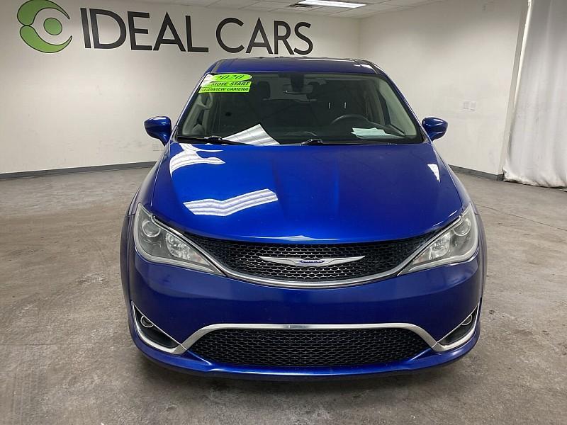 used 2020 Chrysler Pacifica car, priced at $15,491