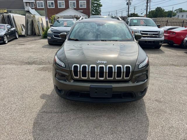 used 2015 Jeep Cherokee car, priced at $6,499