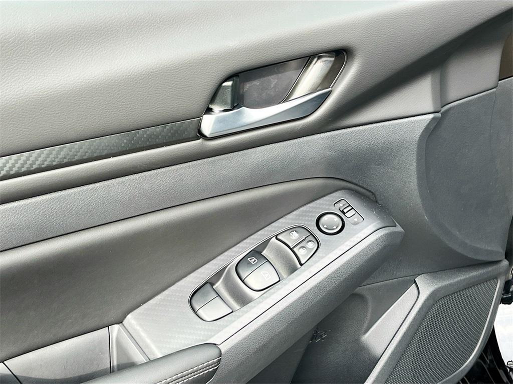 new 2025 Nissan Altima car, priced at $25,069