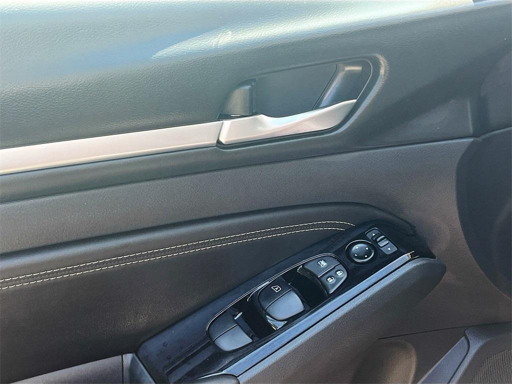 used 2023 Nissan Altima car, priced at $22,878