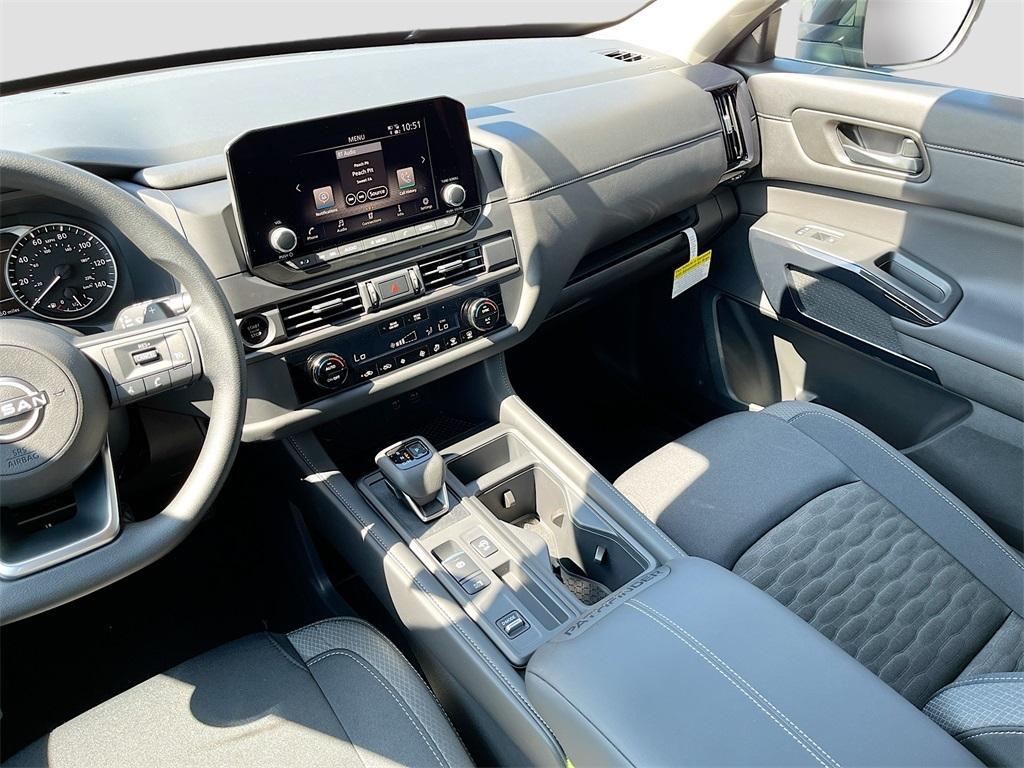 new 2025 Nissan Pathfinder car, priced at $35,427