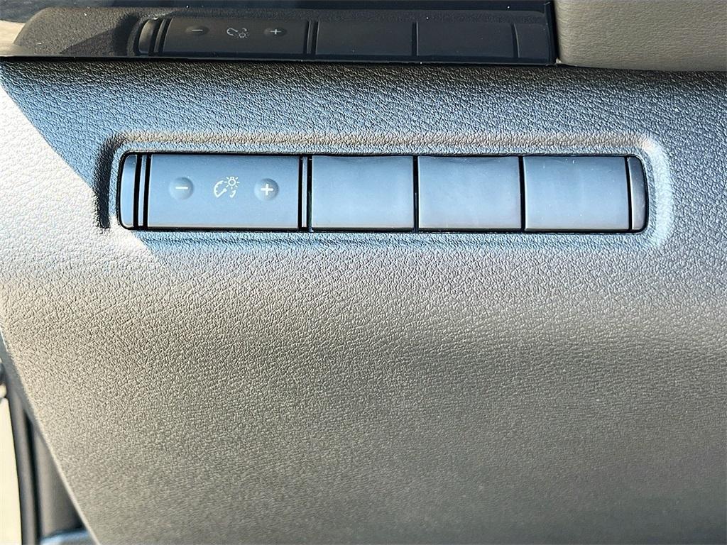 new 2025 Nissan Pathfinder car, priced at $35,427