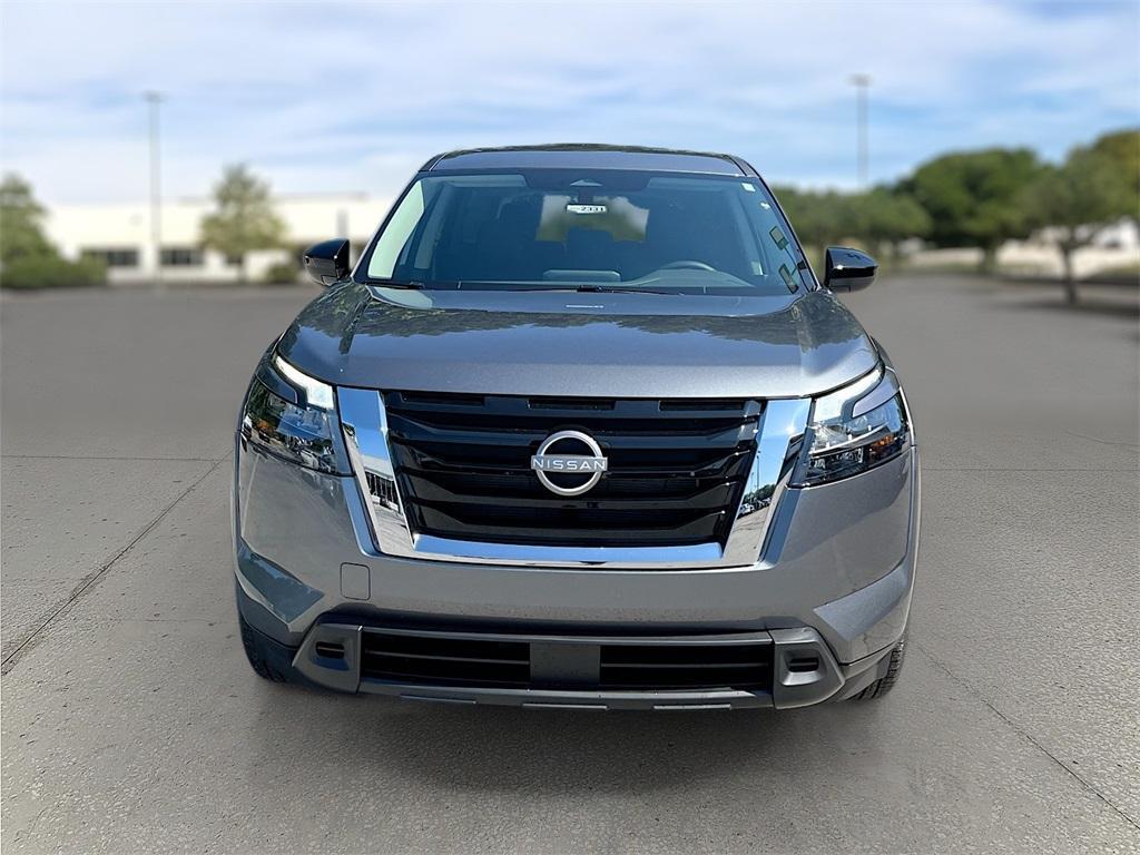 new 2025 Nissan Pathfinder car, priced at $35,427