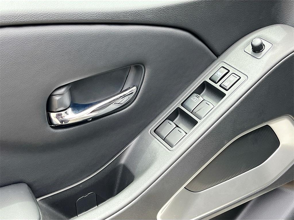new 2025 Nissan Frontier car, priced at $33,093