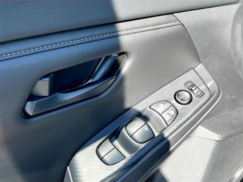 new 2025 Nissan Sentra car, priced at $21,694