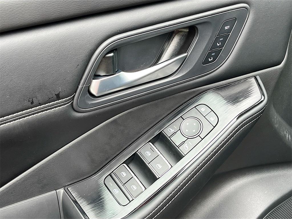 used 2024 Nissan Rogue car, priced at $31,434