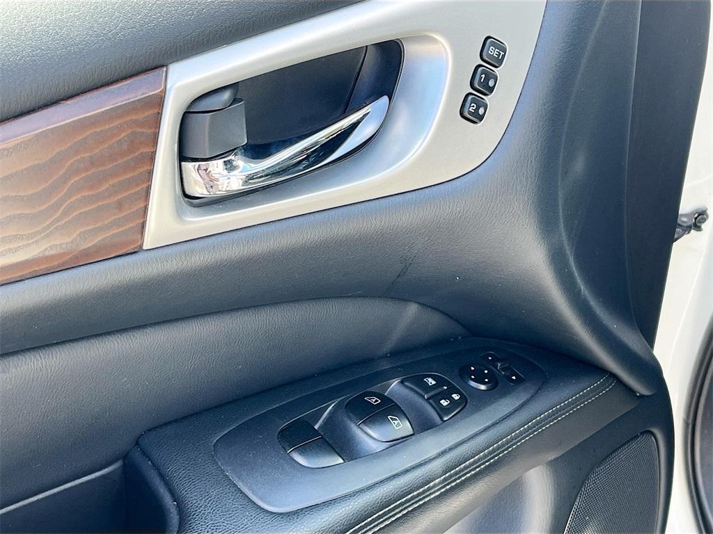 used 2020 Nissan Pathfinder car