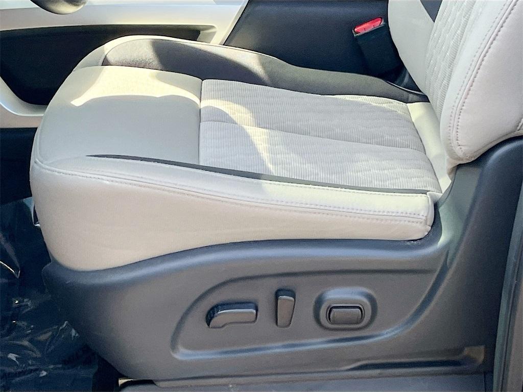 used 2024 Nissan Titan car