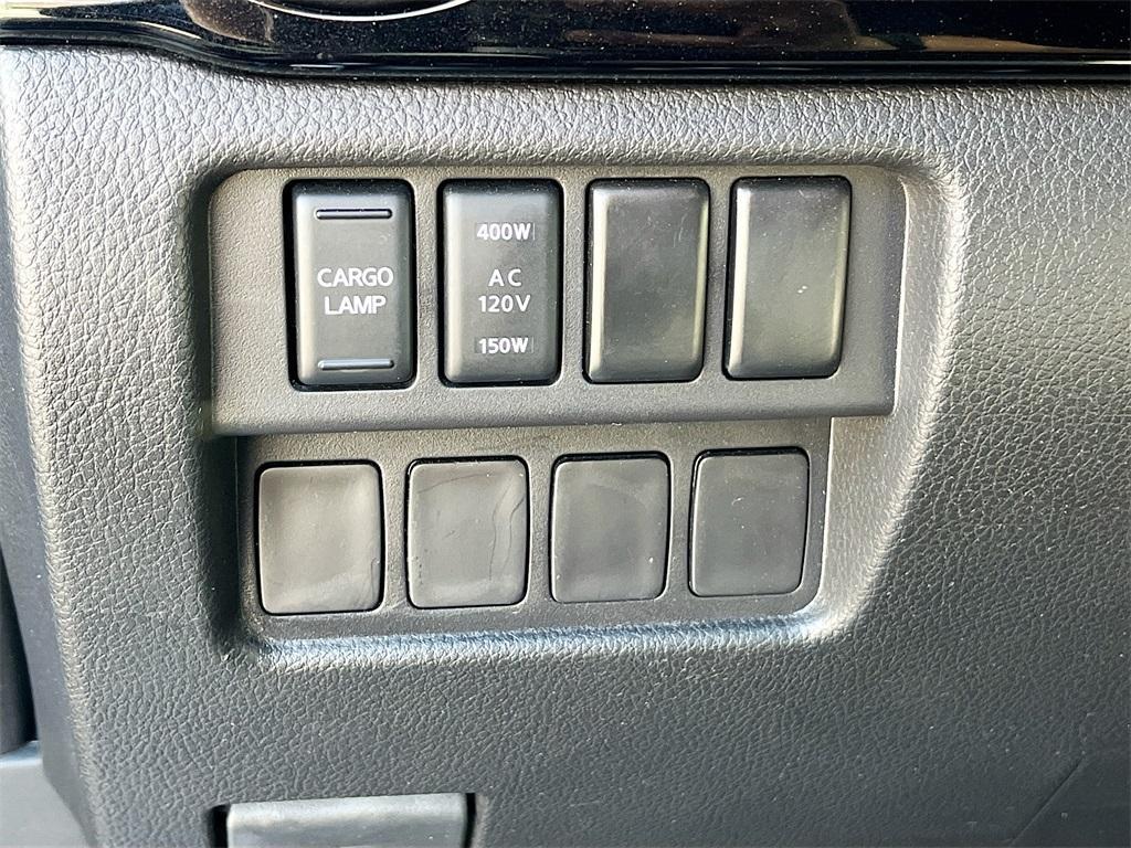 used 2024 Nissan Titan car
