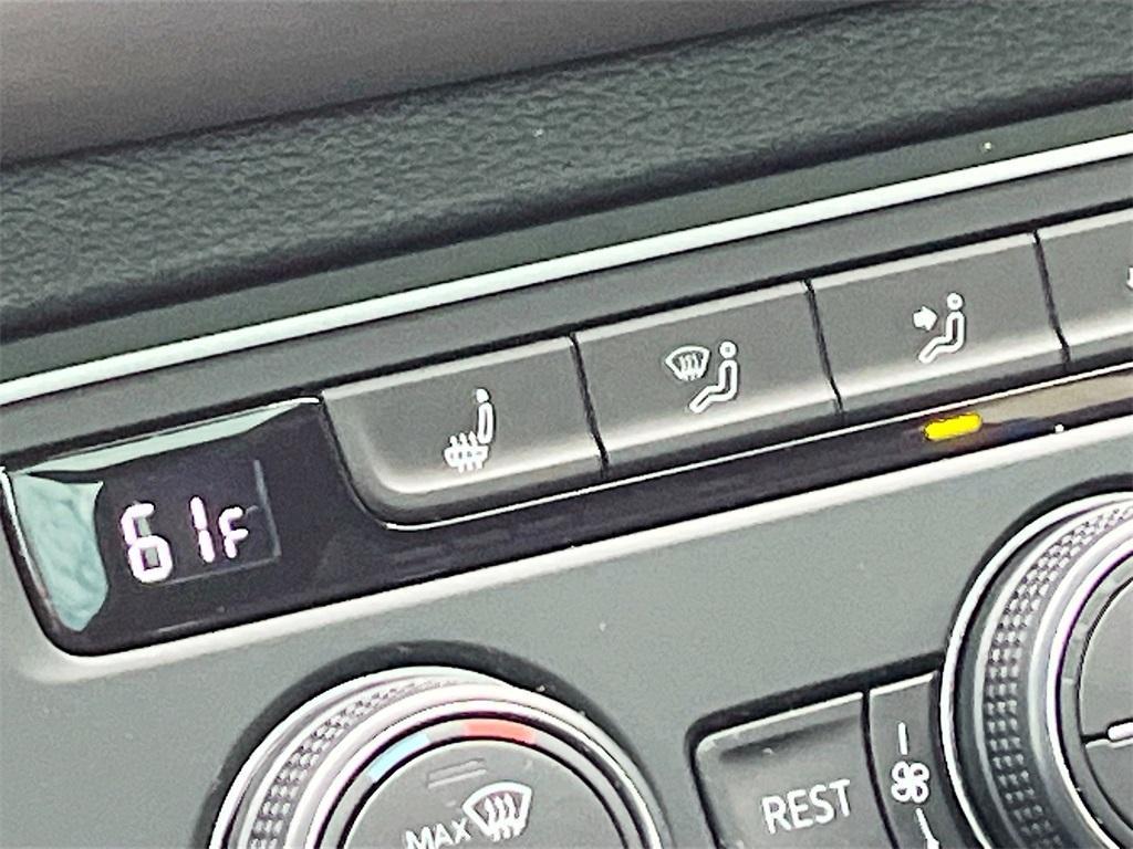 used 2020 Volkswagen Atlas car, priced at $18,131