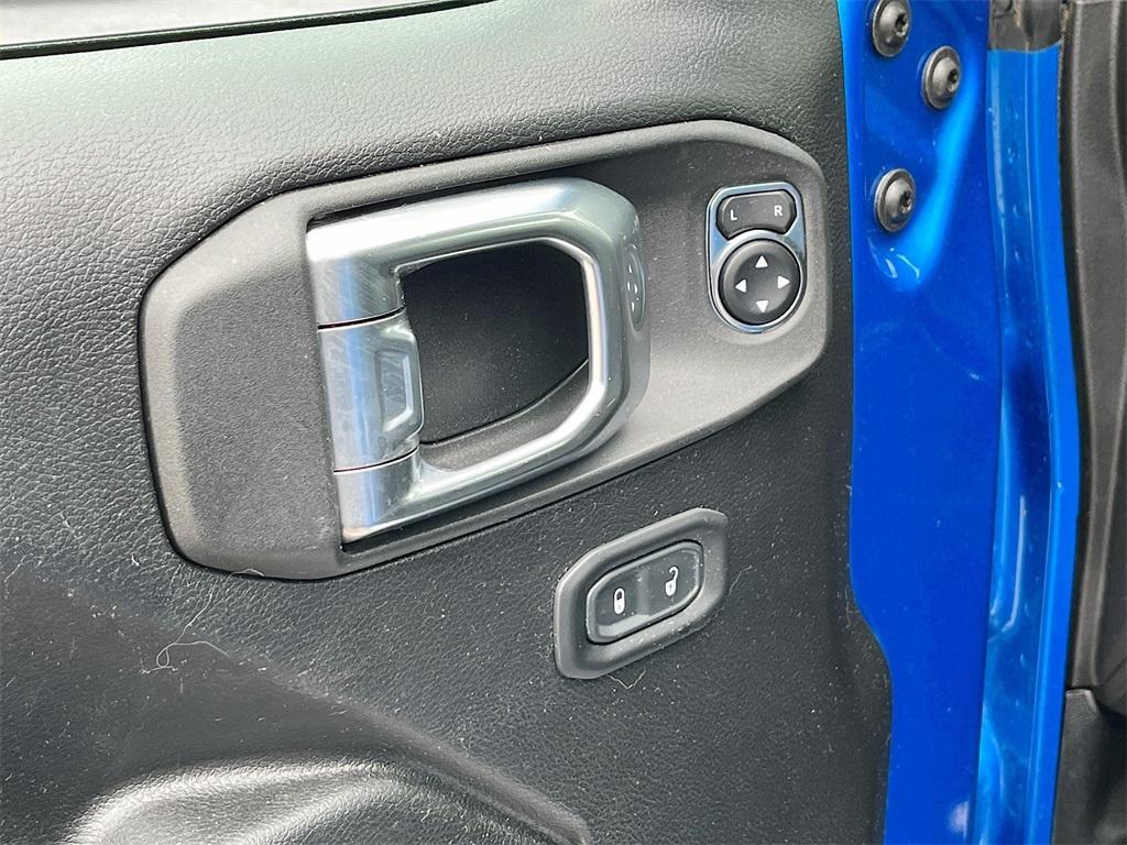 used 2021 Jeep Wrangler Unlimited car, priced at $31,991