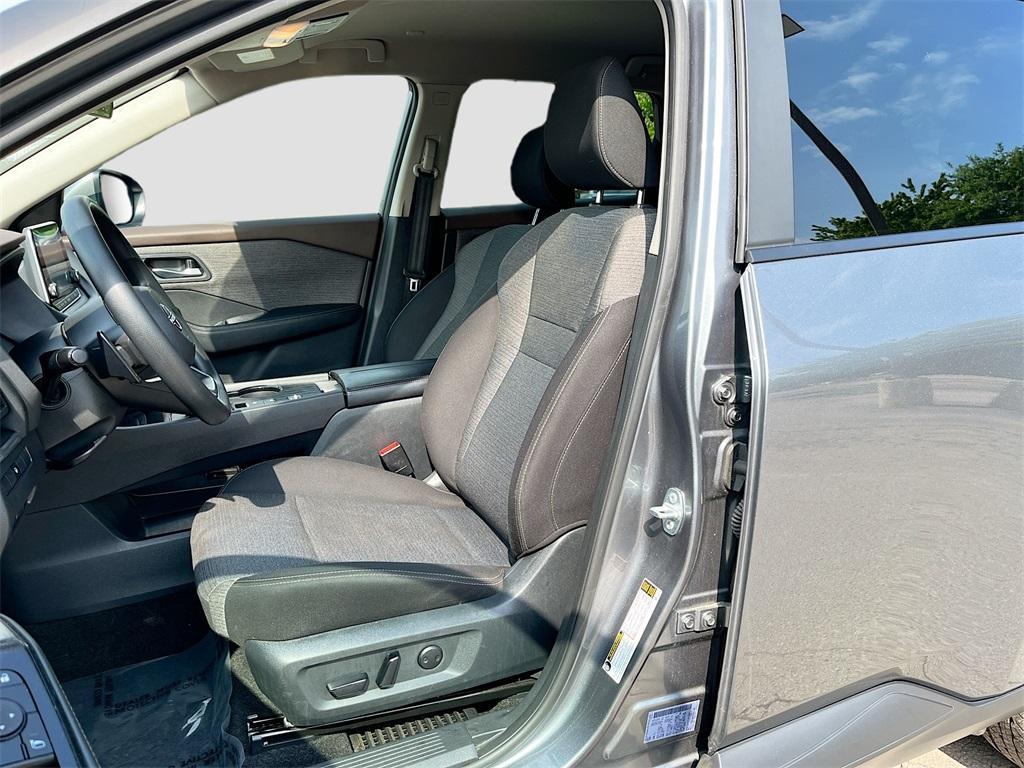 used 2023 Nissan Rogue car, priced at $20,991