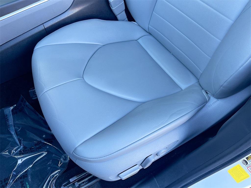 used 2023 Toyota Highlander car, priced at $34,909