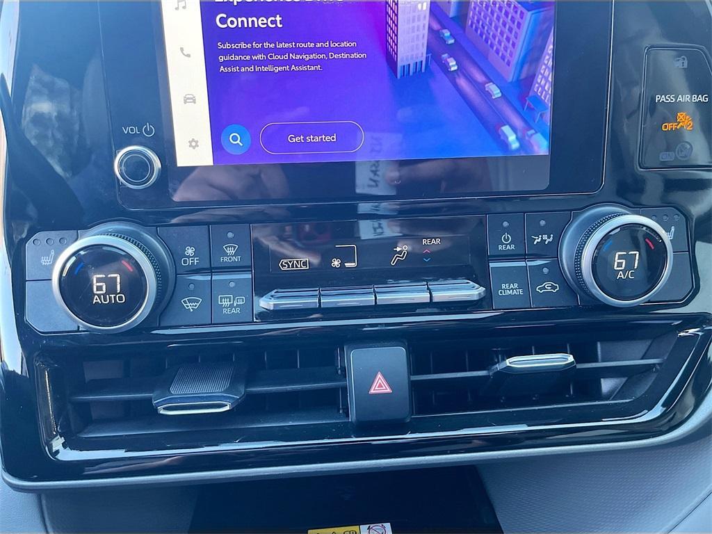 used 2023 Toyota Highlander car, priced at $34,909