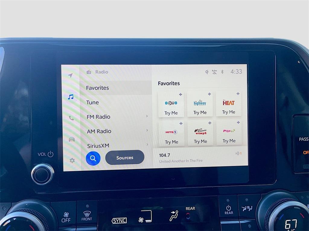 used 2023 Toyota Highlander car, priced at $34,909