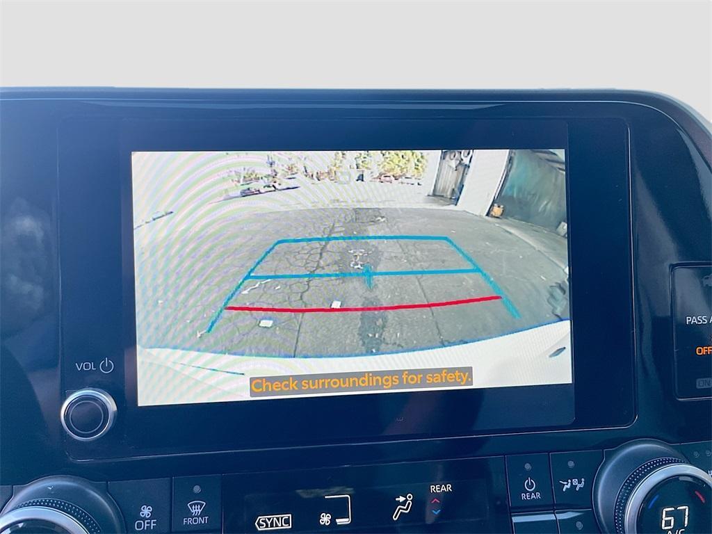 used 2023 Toyota Highlander car, priced at $34,909