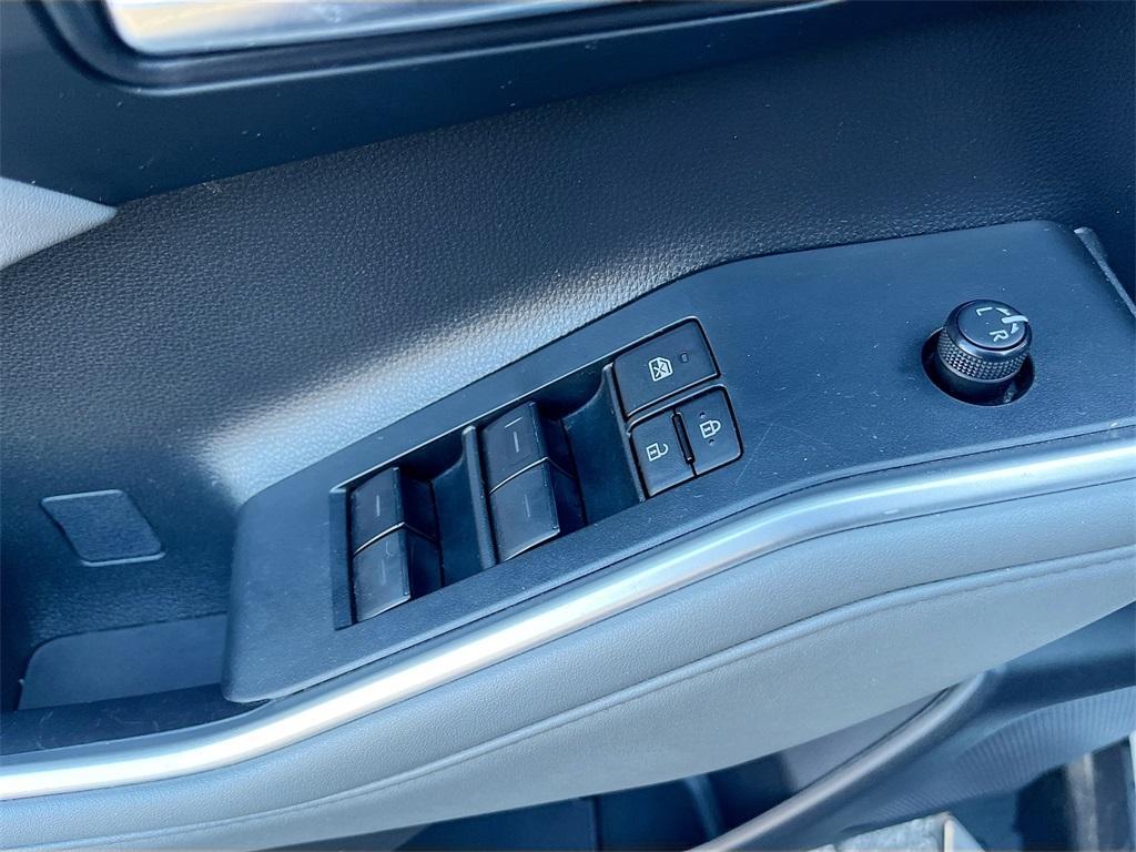 used 2023 Toyota Highlander car, priced at $34,909