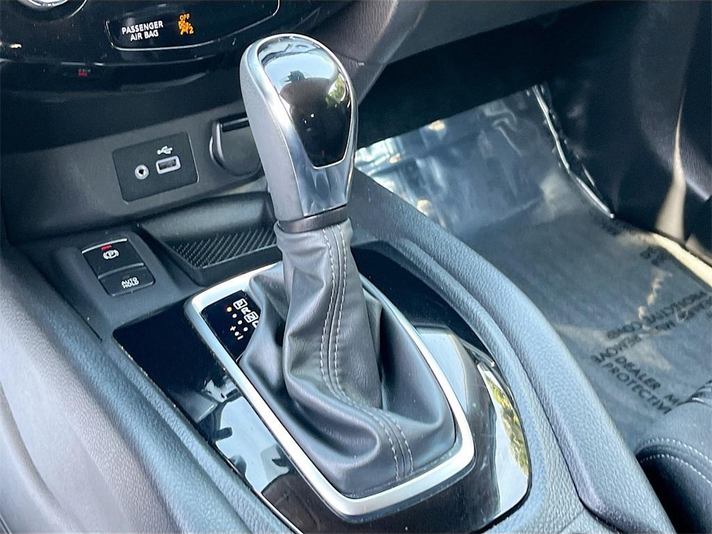 used 2019 Nissan Rogue car, priced at $17,869