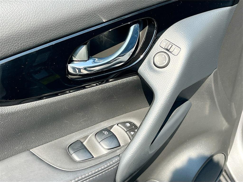 used 2020 Nissan Rogue Sport car, priced at $16,826