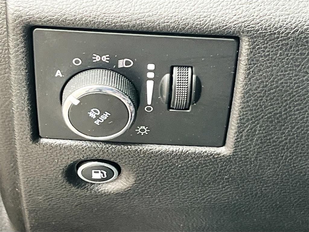 used 2020 Jeep Grand Cherokee car, priced at $23,257