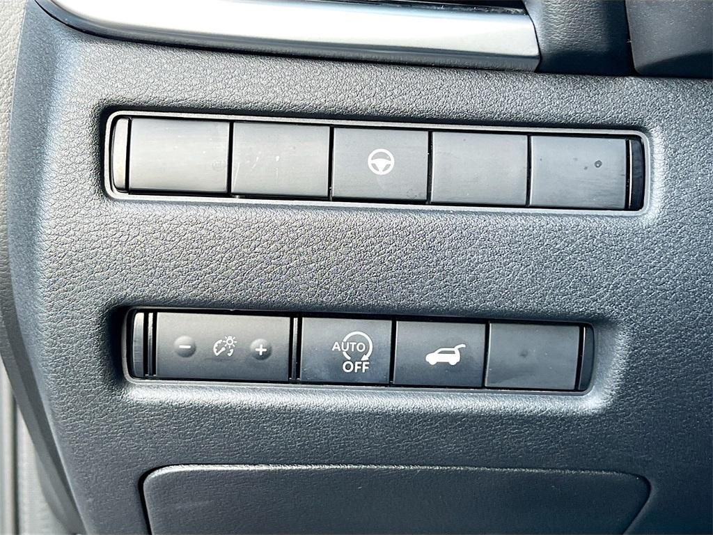 used 2023 Nissan Rogue car, priced at $26,894