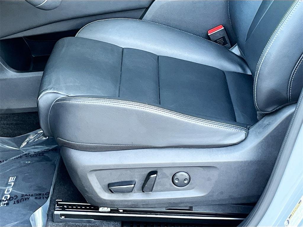 used 2023 Nissan Rogue car, priced at $26,894