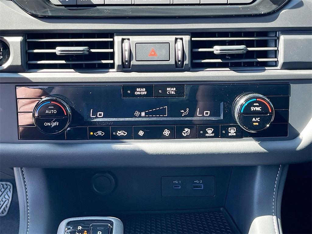 new 2025 Nissan Pathfinder car, priced at $35,427