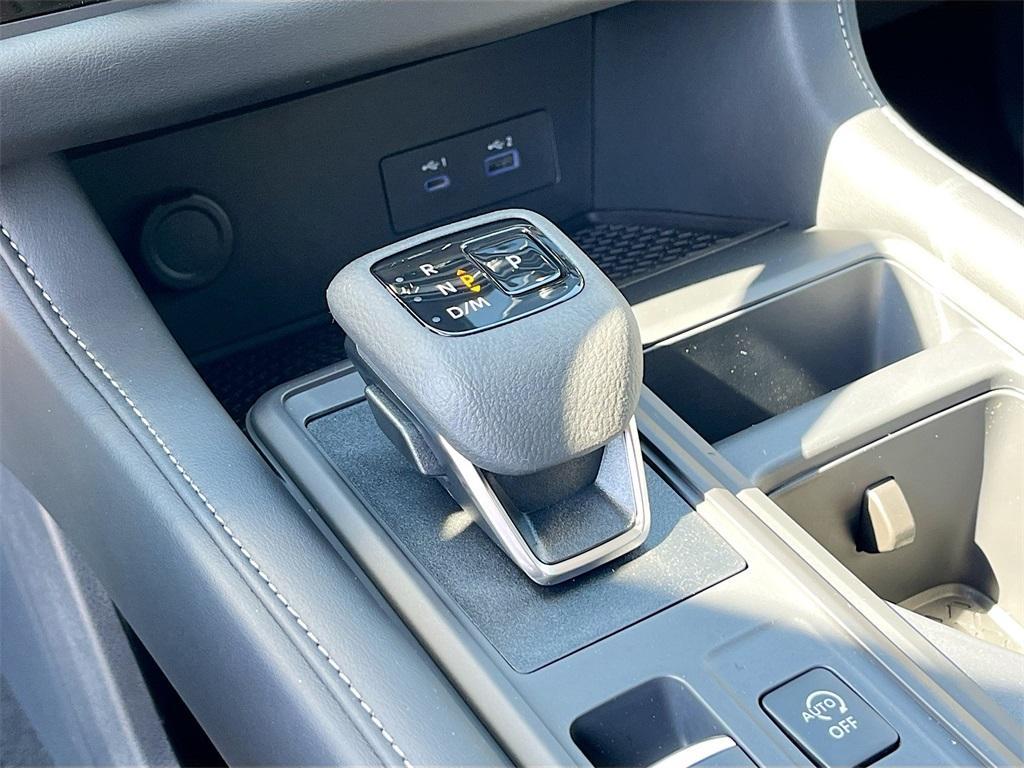 new 2025 Nissan Pathfinder car, priced at $35,427