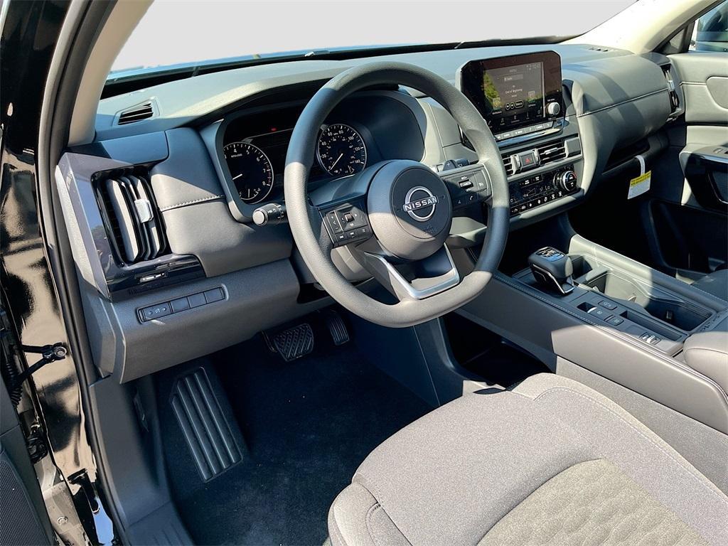 new 2025 Nissan Pathfinder car, priced at $35,427