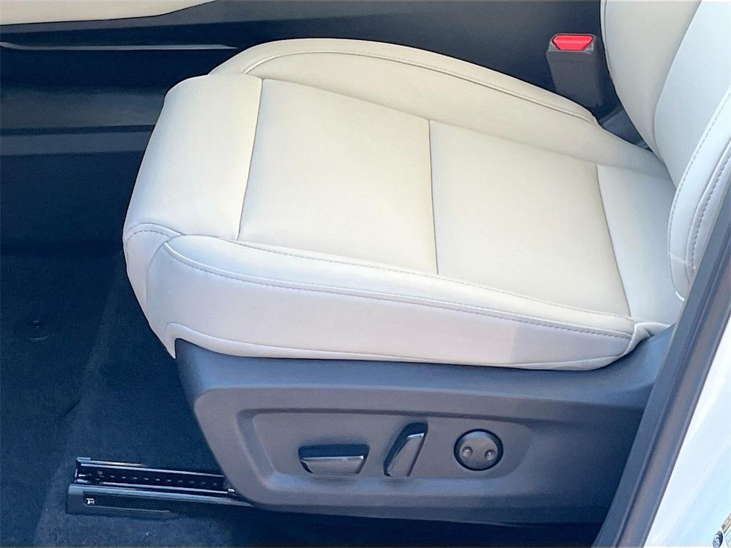 new 2025 Nissan Murano car, priced at $45,794