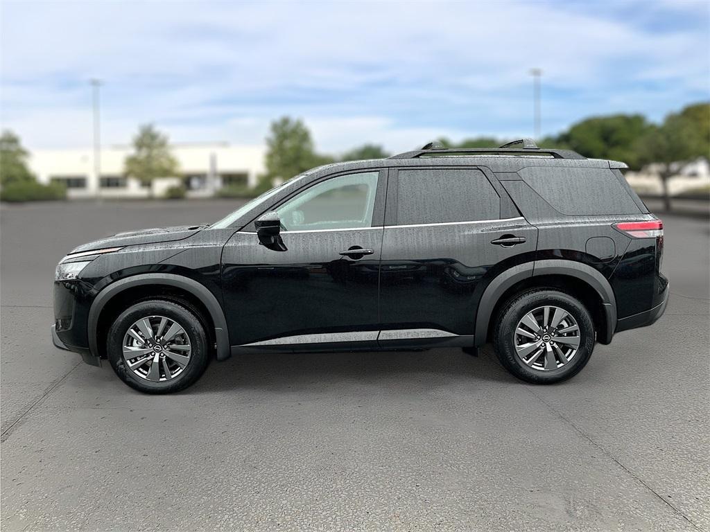 new 2025 Nissan Pathfinder car, priced at $39,953