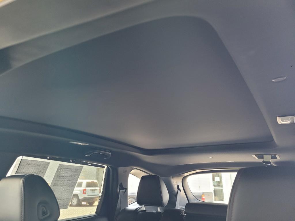 used 2023 Acura MDX car, priced at $44,396