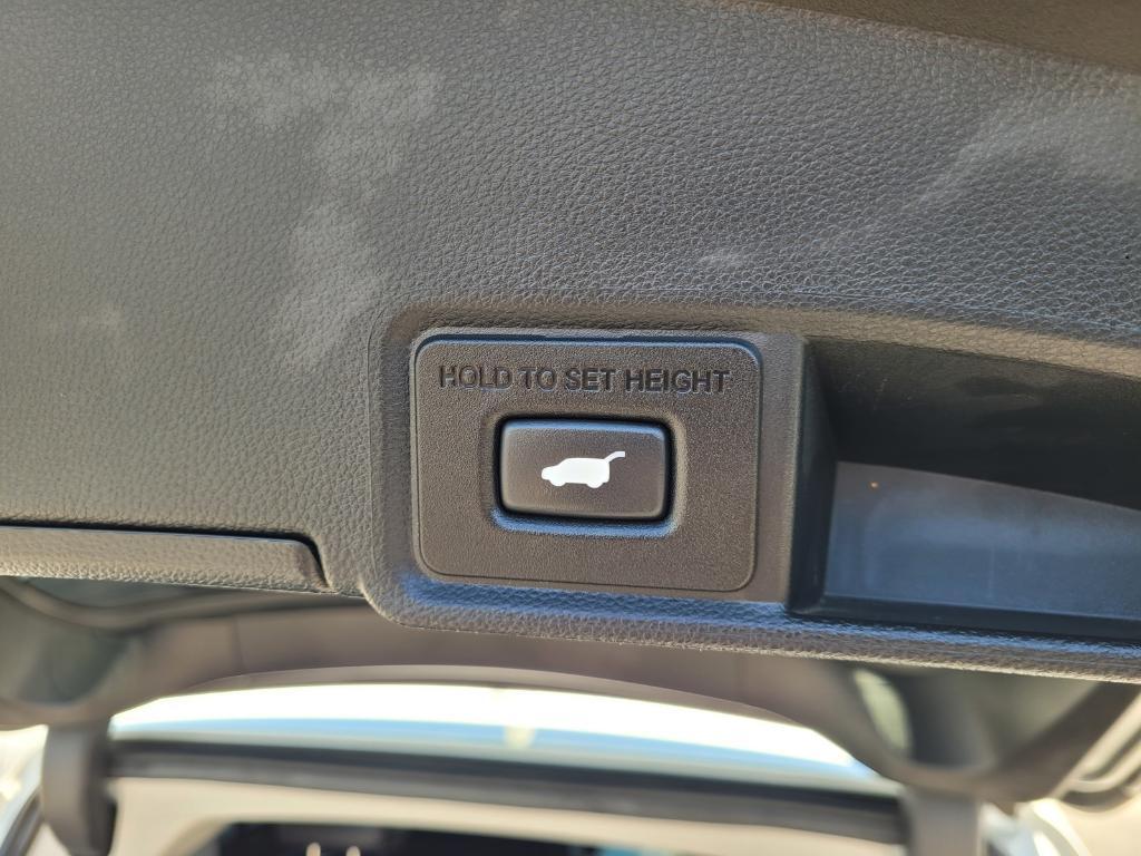 used 2019 Acura RDX car, priced at $27,996